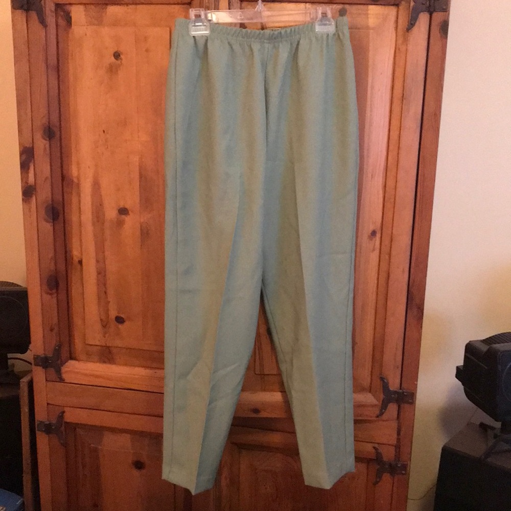 Nikki women’s trousers, size Large